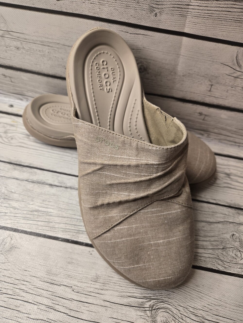 Crocs Dual Comfort Women’s Size 10 Tan Canvas Slip On Clogs Mules